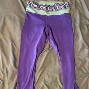 Lululemon purple cropped leggings size 2